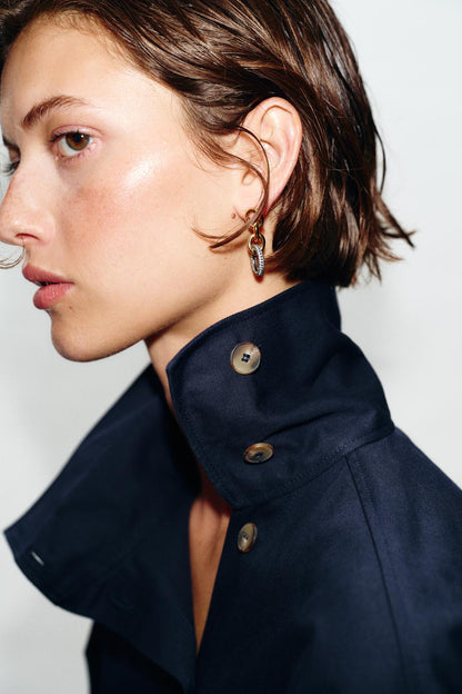 HIGH-NECK SHIRT