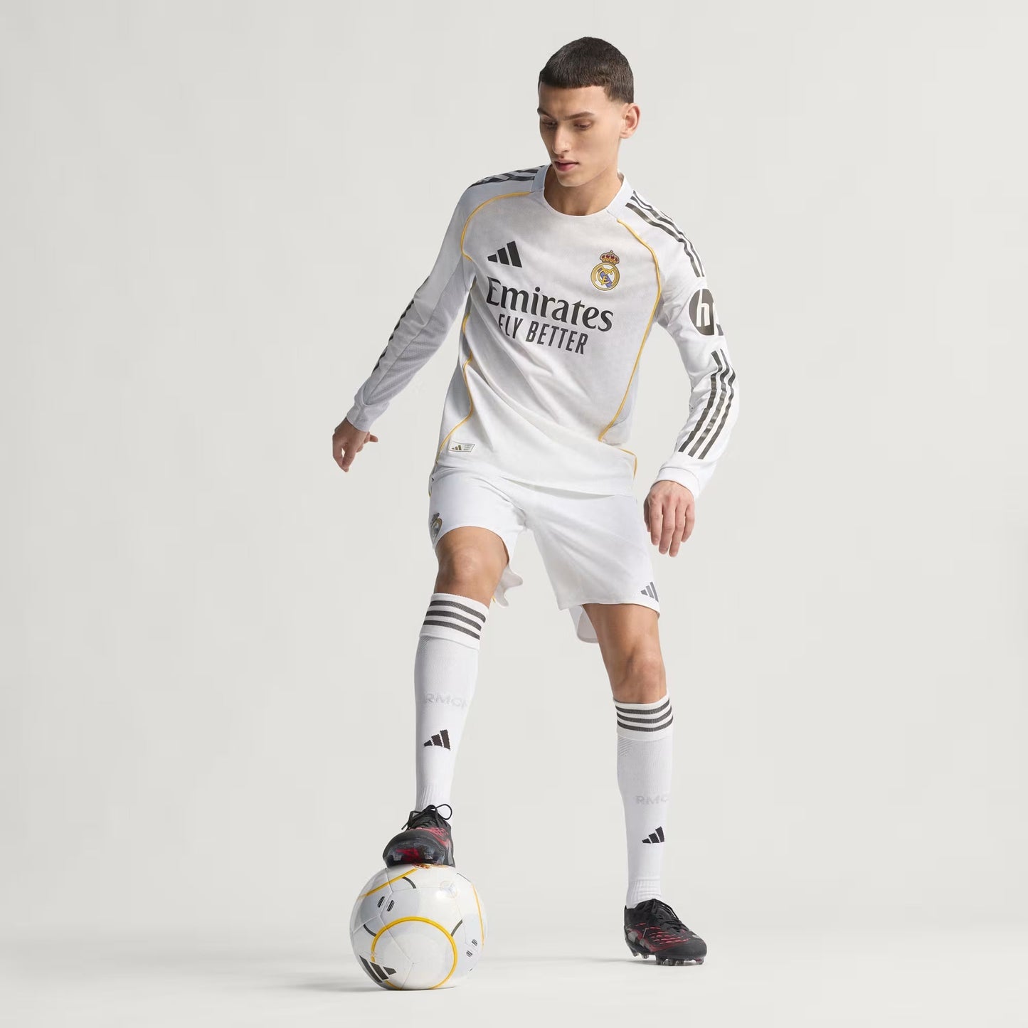 Real Madrid Camiseta Local 2025/26 - Manga Larga