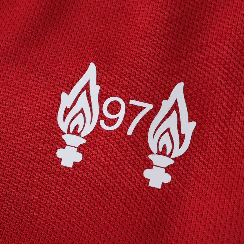 Liverpool Camiseta Local 2025/26 - CHAMPIONS 24/25 & Gold Trophy