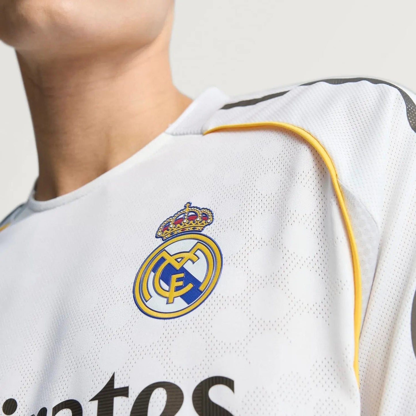 Real Madrid Camiseta Local 2025/26 - #8 VALVERDE